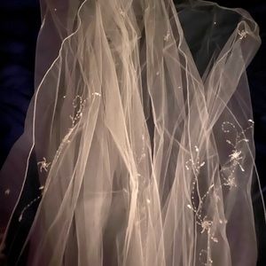 10 feet wedding veil with beautiful embellishments.